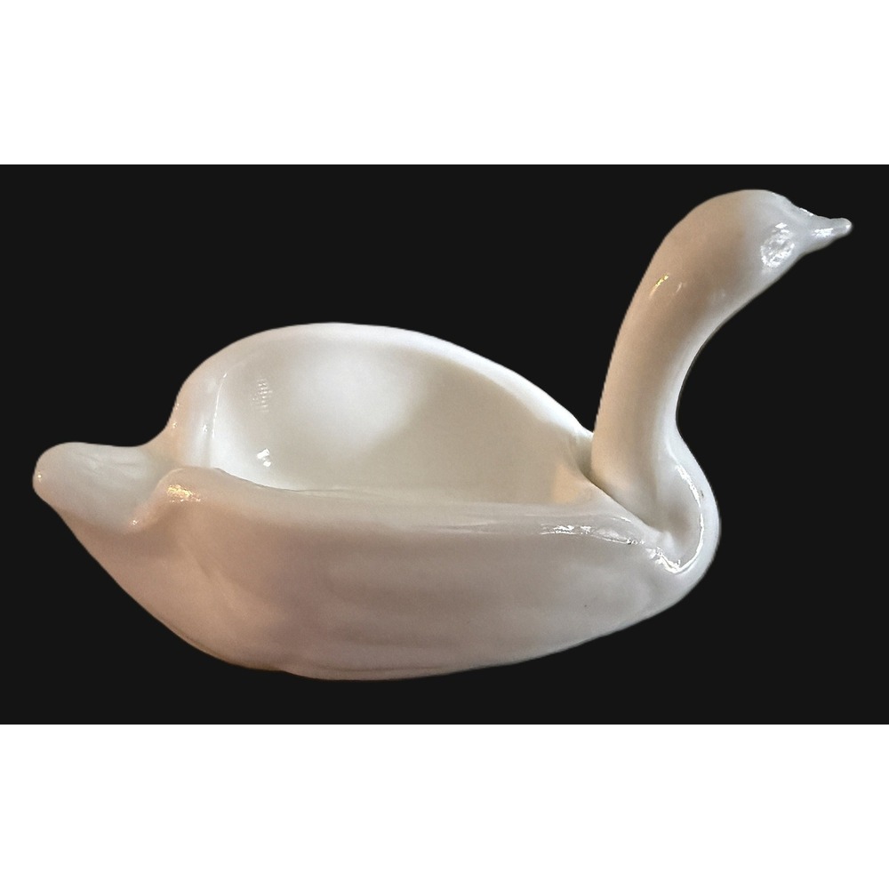 Vintage Milk Glass Swan Dish Salt Cellar / Ring Trinket Bowl Estate Find 40s 50s
